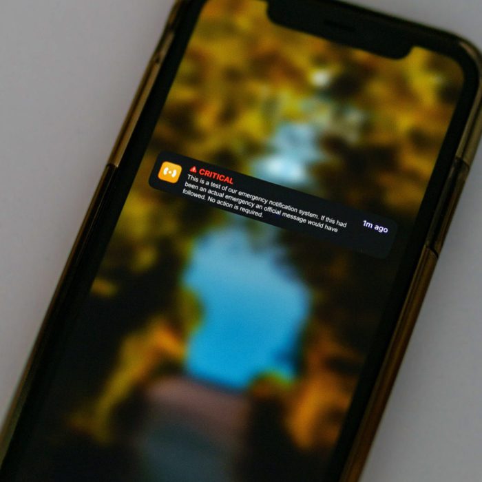 cell phone with mass notification alert
